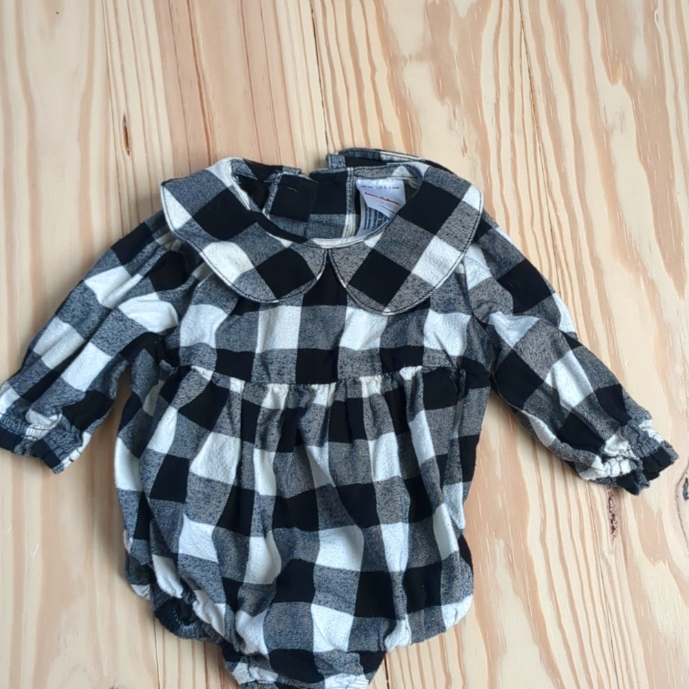 Hanna Anderson 3-6 gingham romper